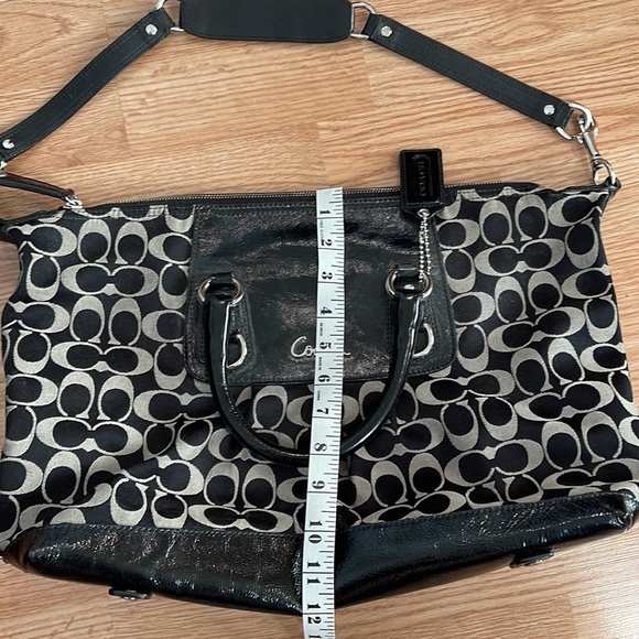 Coach handbag - Picture 6 of 7